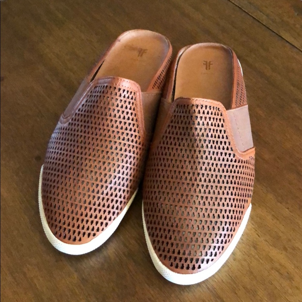 Frye Melanie Leather Mules- great condition!